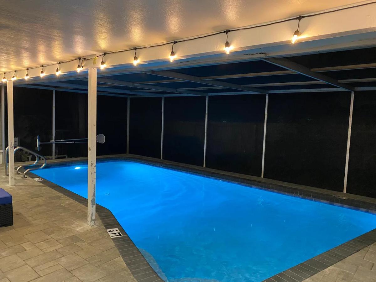 Spacious 5 Bedrooms 3 Bathrooms Family-Friendly Home With Heated Salt Pool Κλιαργουότερ Εξωτερικό φωτογραφία